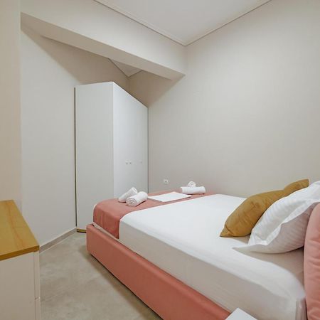 Ladi Guest House Sarandë Esterno foto